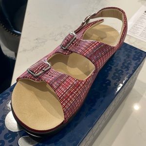 New SAS shoes Relaxed Rainbow women’s size 9W